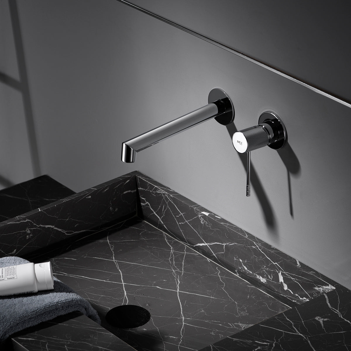 Photo d’ambiance mitigeur lavabo encastré IMEX Line Chrome