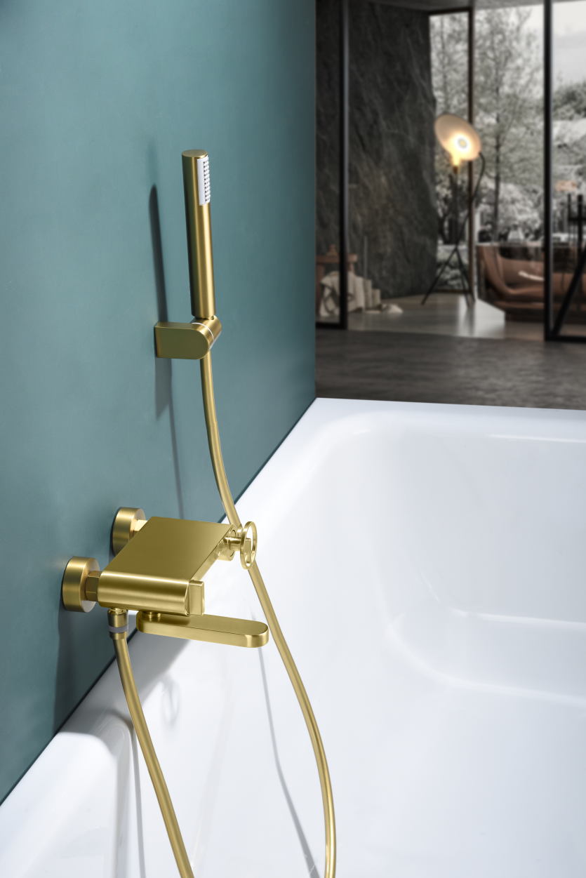 Photo ambiance mitigeur bain-douche IMEX Olimpo Or brossé