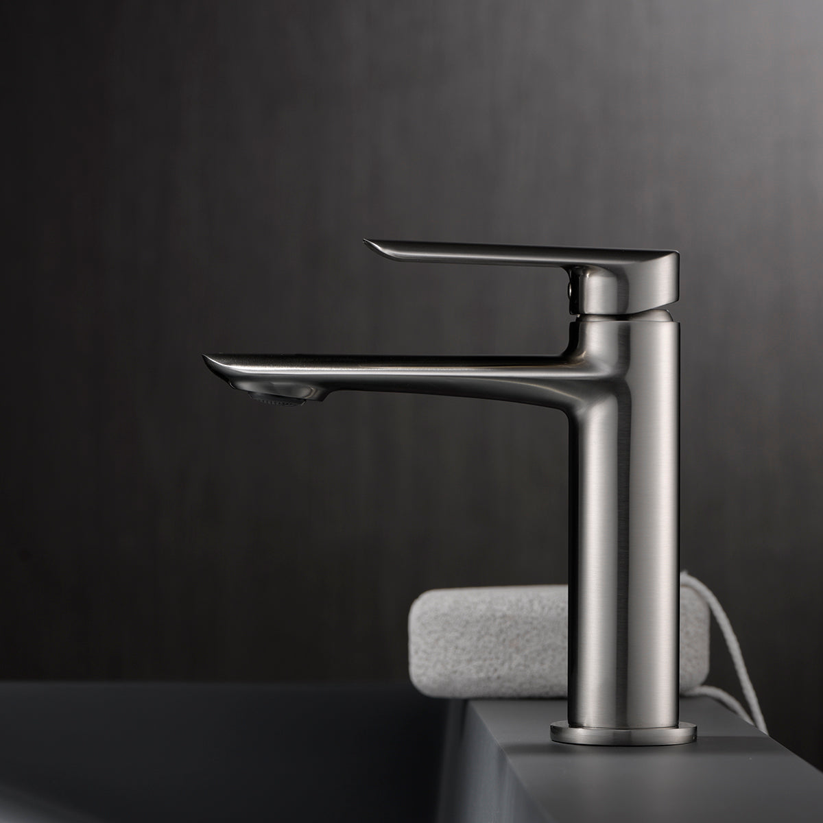Photo ambiance mitigeur lavabo IMEX Ural Nickel brossé